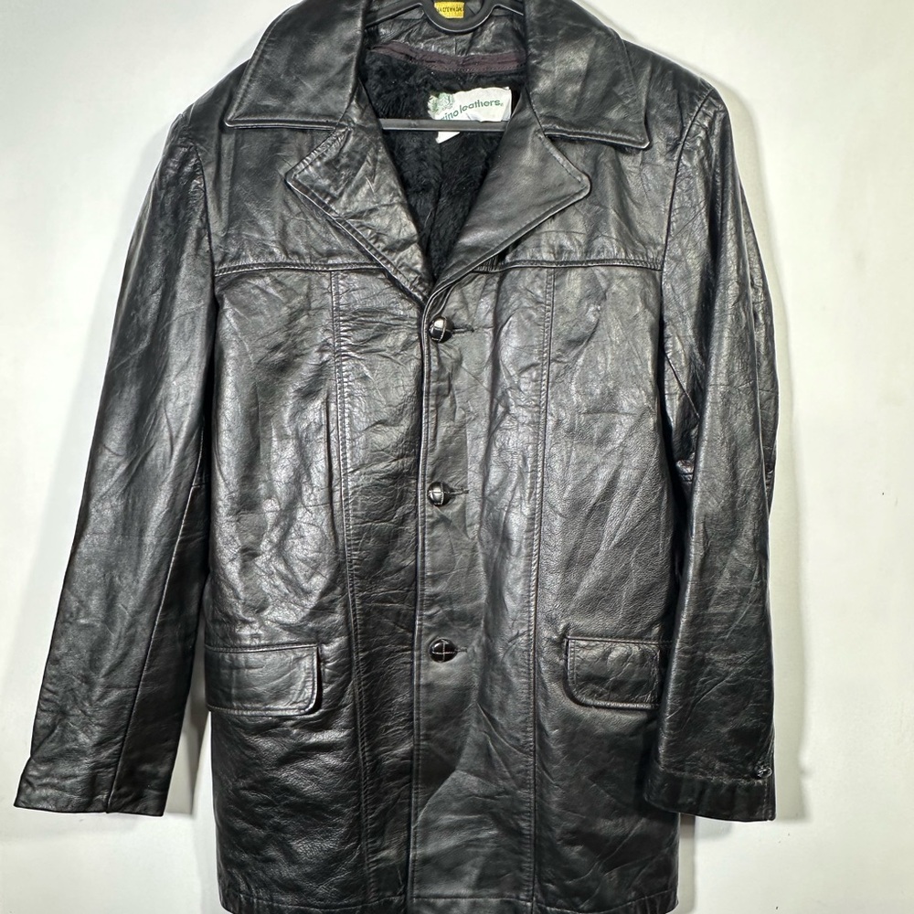 Vintage 1970s era Men's Black Leather Trench Coat removable lining.